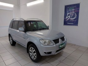 PAJERO TR4 2.0 4X4