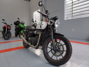 STREET TWIN 900