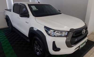 HILUX SR CD 2.8TDI AT 4X4